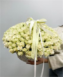 Белые розы Кения в корзине (201шт) 754