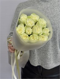Белые розы Кения 40см в пленке (11шт) 503 в Липецке