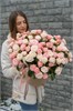 Композиция в коробке из роз Бомбастик (размер L, 51шт) 00032145 в Липецке