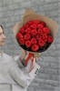 Красные розы в крафте (21шт) 149226 в Липецке